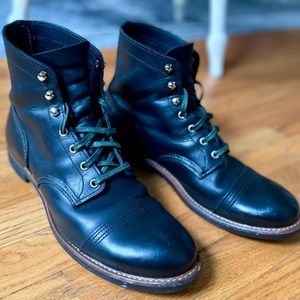 Redwing Iron Rangers - black harness leather
